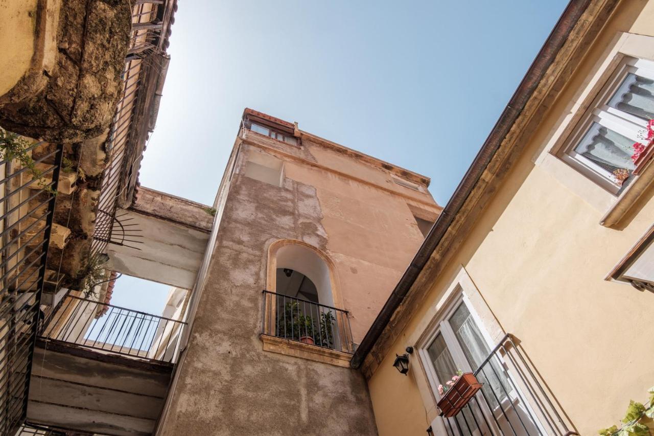 מסינה Borgo Antico Rooms מראה חיצוני תמונה